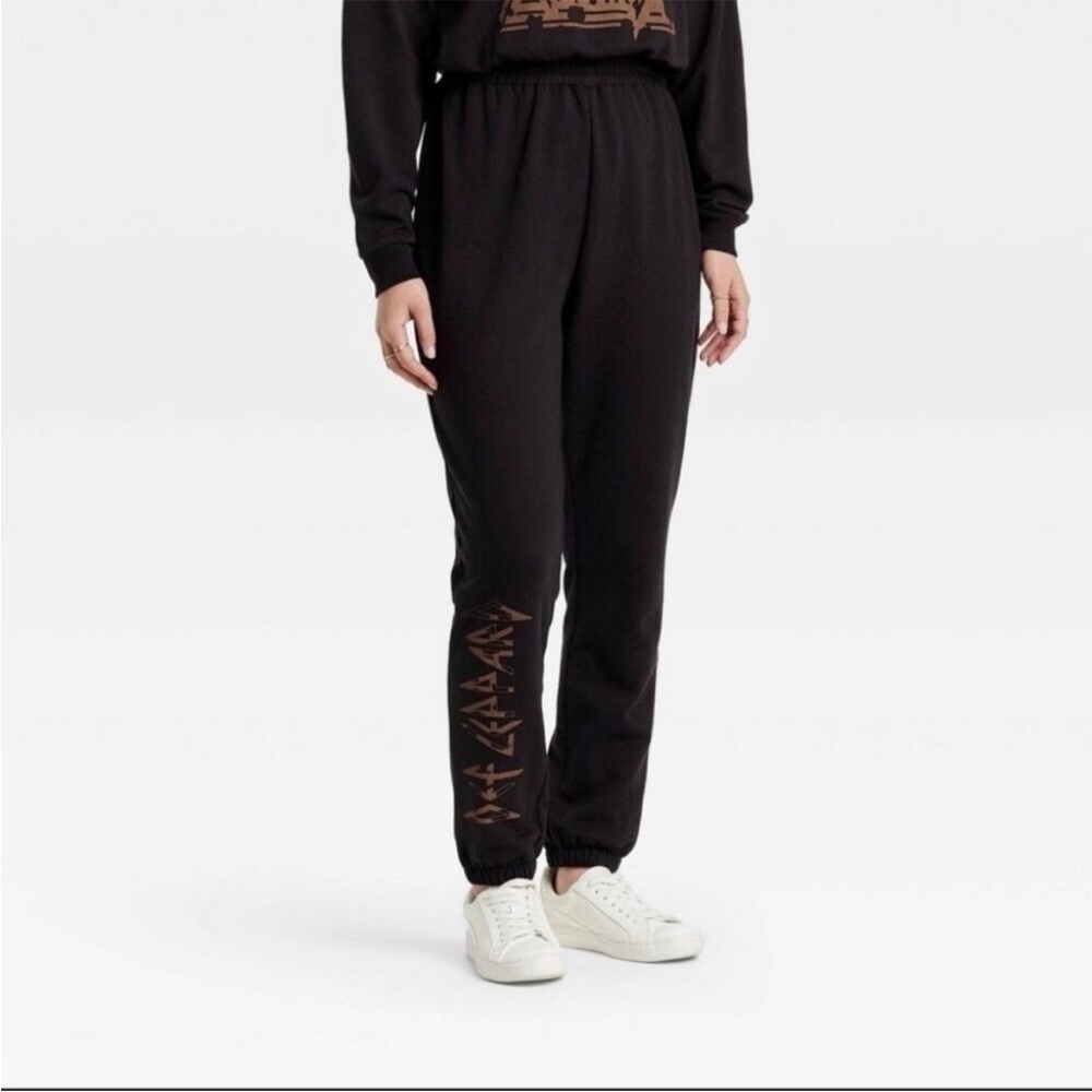🌵 Women’s Def Leppard Jogger’s. NWOT‎